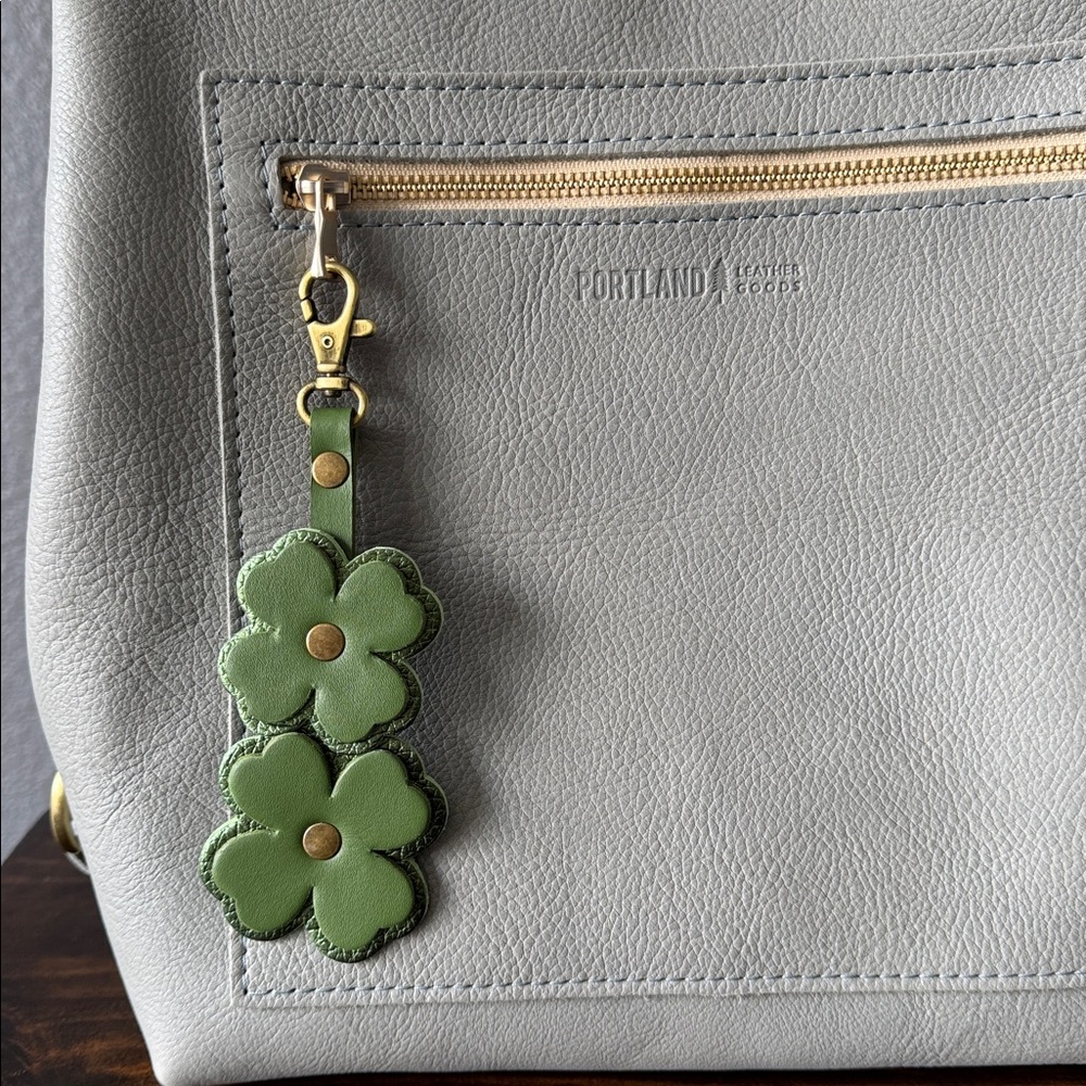 NEW Portland Leather 🍀 Clover Shamrock Keychain/Charm - Picture 6 of 6